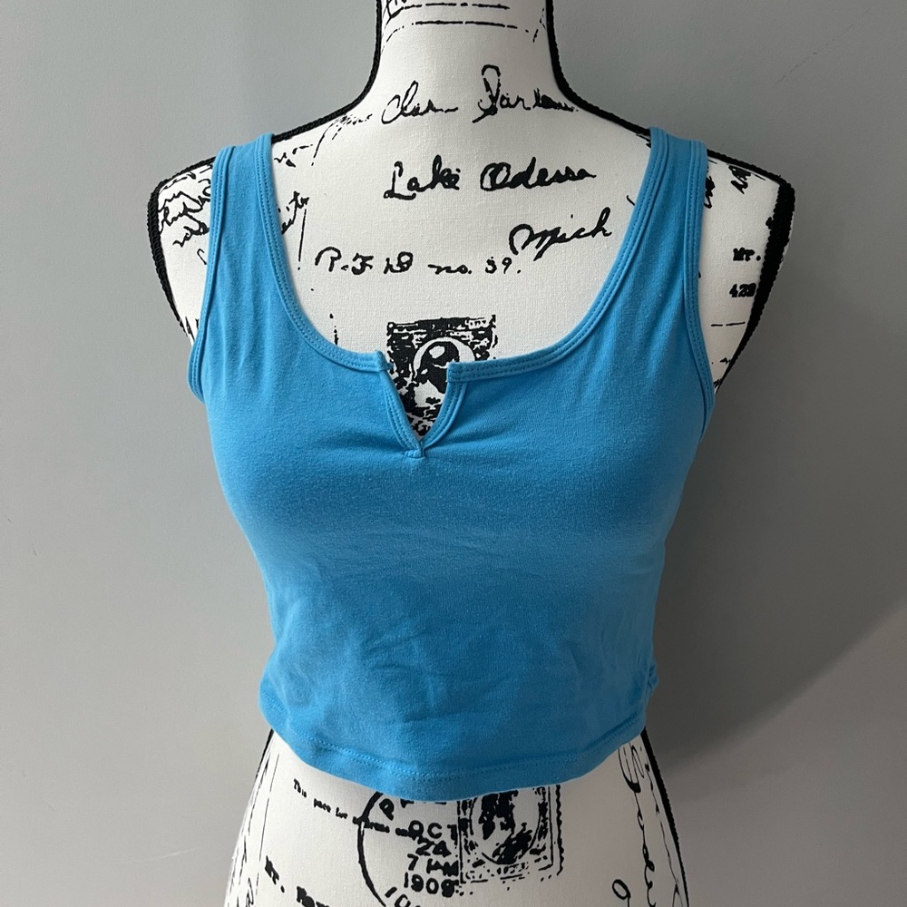 Wild Fable blue notch front cropped tank